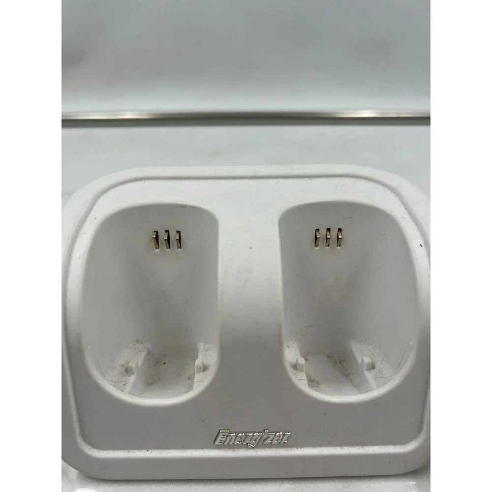 Energizer PL-7522 Double Charging Station For Wii Remote Controls with Two Packs